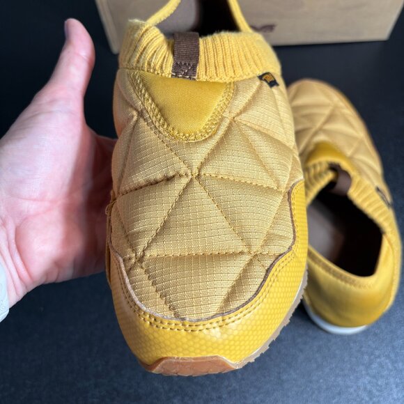 Woman's Size 7 TEVA Slipper Shoe in Mustard Yellow - Picture 2 of 5